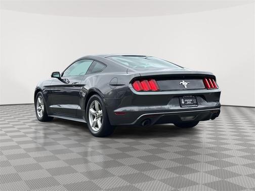 2017 Ford Mustang V6