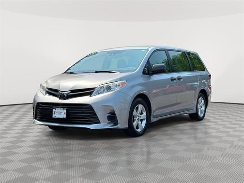 2018 Toyota Sienna L