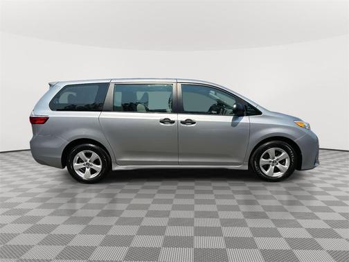 2018 Toyota Sienna L