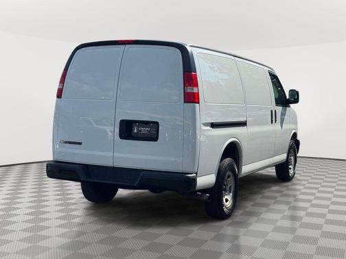 Summit White 2021 Chevrolet Express 2500 Work Van