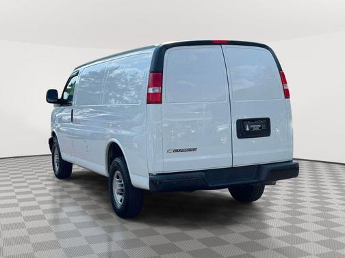 Summit White 2021 Chevrolet Express 2500 Work Van
