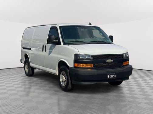 Summit White 2021 Chevrolet Express 2500 Work Van