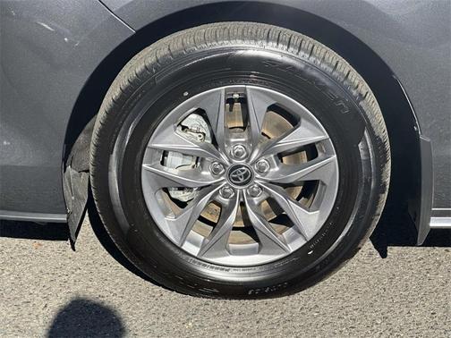 2025 Toyota Sienna XLE