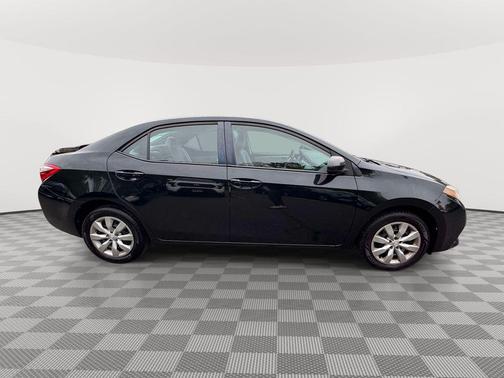 Black Sand Pearl 2016 Toyota Corolla LE