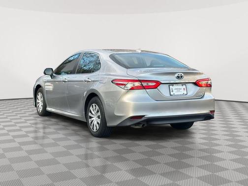 2020 Toyota Camry Hybrid LE