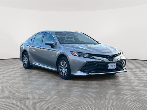 2020 Toyota Camry Hybrid LE