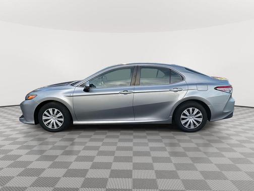 2020 Toyota Camry Hybrid LE