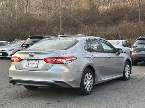 2020 Toyota Camry Hybrid LE