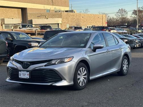 2020 Toyota Camry Hybrid LE