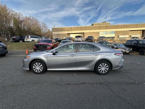 2020 Toyota Camry Hybrid LE