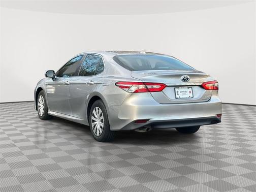 2020 Toyota Camry Hybrid LE