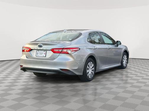 2020 Toyota Camry Hybrid LE