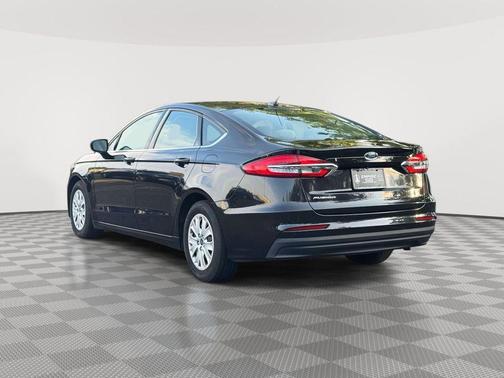 2019 Ford Fusion S