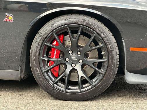 Pitch Black Clearcoat 2019 Dodge Challenger R/T Scat Pack