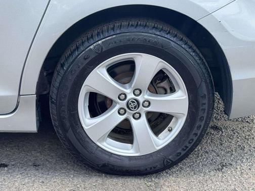 Celestial Silver Metallic 2019 Toyota Sienna L