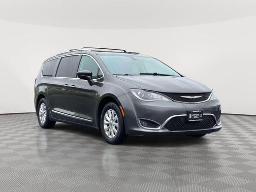 2018 Chrysler Pacifica Touring-L