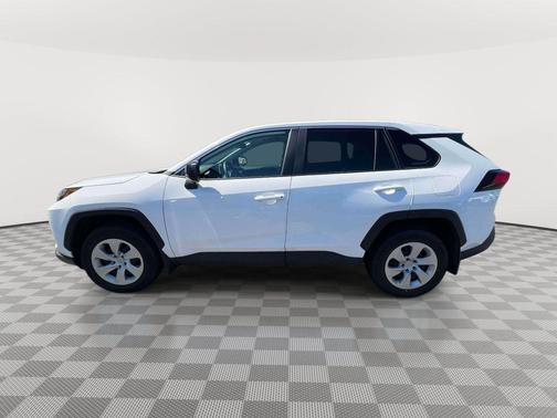 Ice 2025 Toyota RAV4 LE