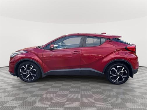 2021 Toyota C-HR XLE