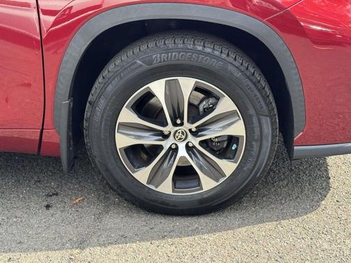 Ruby Flare Pearl 2021 Toyota Highlander XLE