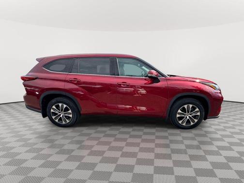 Ruby Flare Pearl 2021 Toyota Highlander XLE