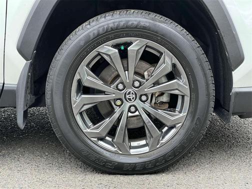 2023 Toyota RAV4 Hybrid XLE Premium