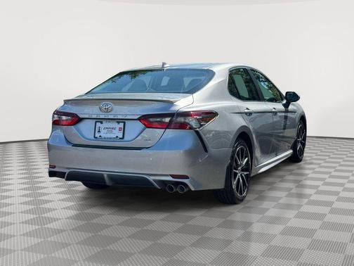 Celestial Silver Metallic 2022 Toyota Camry SE