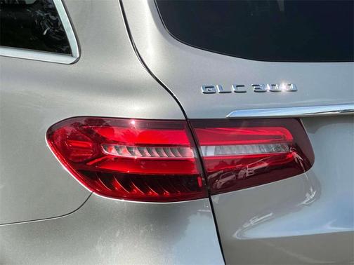 2019 Mercedes-Benz GLC 300 Base 4MATIC