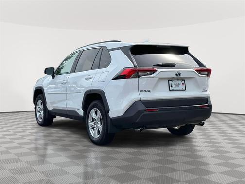 2020 Toyota RAV4 Hybrid LE