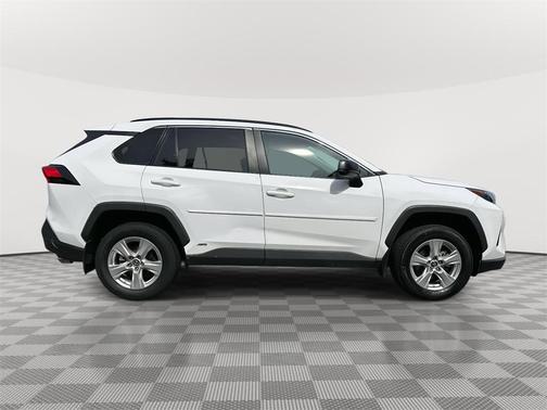 2020 Toyota RAV4 Hybrid LE