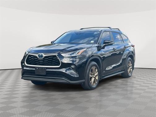 2023 Toyota Highlander Hybrid Bronze Edition