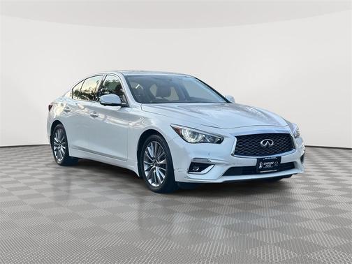 2023 INFINITI Q50 LUXE