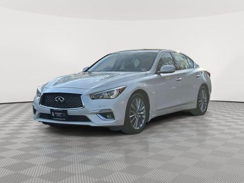 2023 INFINITI Q50 LUXE