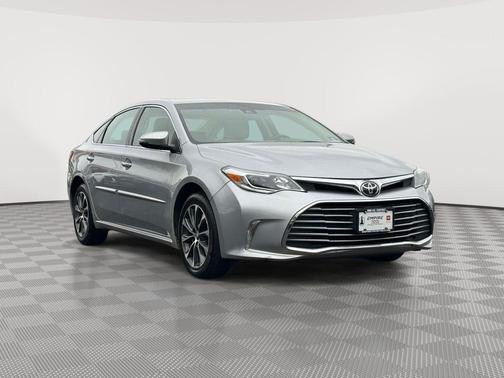 Celestial Silver Metallic 2017 Toyota Avalon XLE Premium