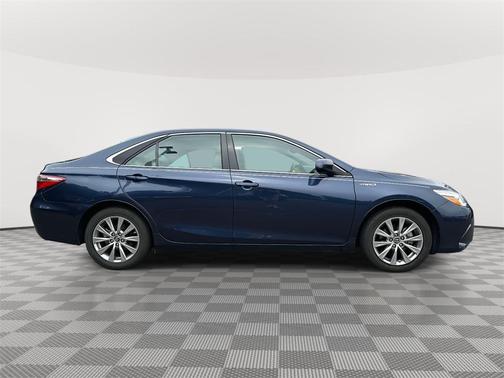 2017 Toyota Camry Hybrid XLE