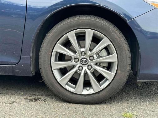 2017 Toyota Camry Hybrid XLE