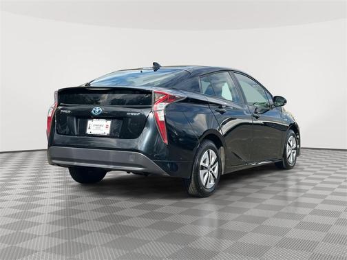 2016 Toyota Prius Three