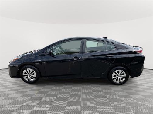 2016 Toyota Prius Three