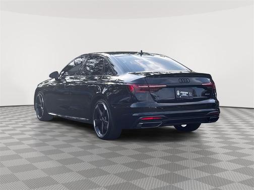 2023 Audi A4 45 S line quattro Premium