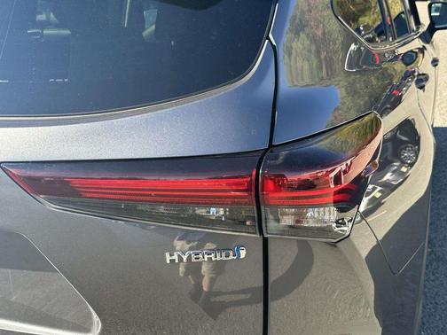 2024 Toyota Highlander Hybrid Limited