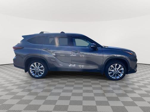 2024 Toyota Highlander Hybrid Limited