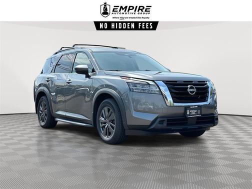 2022 Nissan Pathfinder SV