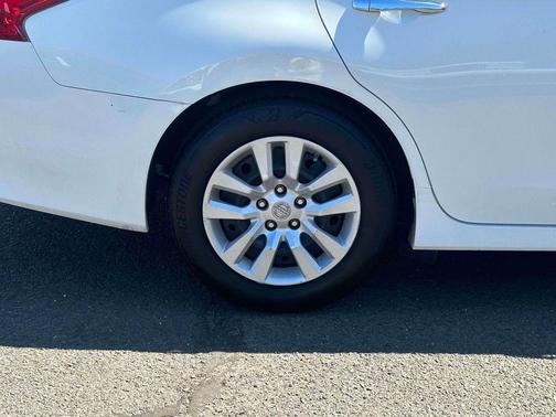 Glacier White 2016 Nissan Altima 2.5 S