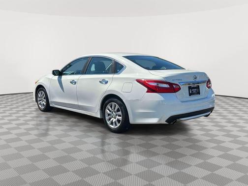 Glacier White 2016 Nissan Altima 2.5 S