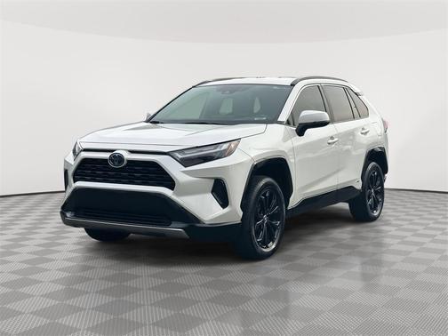 2022 Toyota RAV4 Hybrid SE
