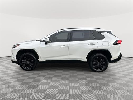 2022 Toyota RAV4 Hybrid SE