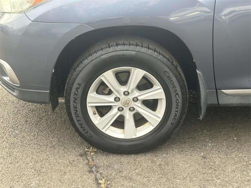 2013 Toyota Highlander SE