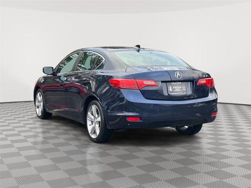 2013 Acura ILX 2.0L Technology