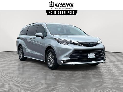 2021 Toyota Sienna XLE