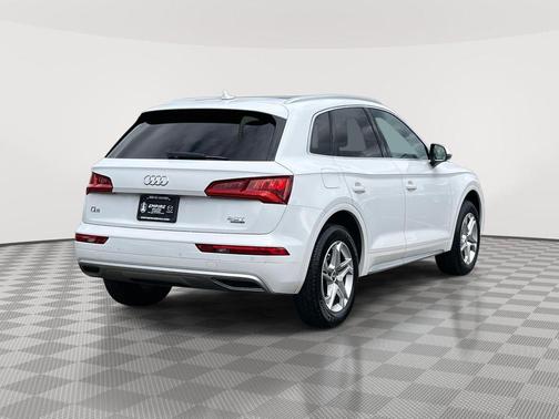 2018 Audi Q5 2.0T Premium Plus