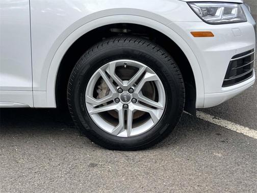 2018 Audi Q5 2.0T Premium Plus